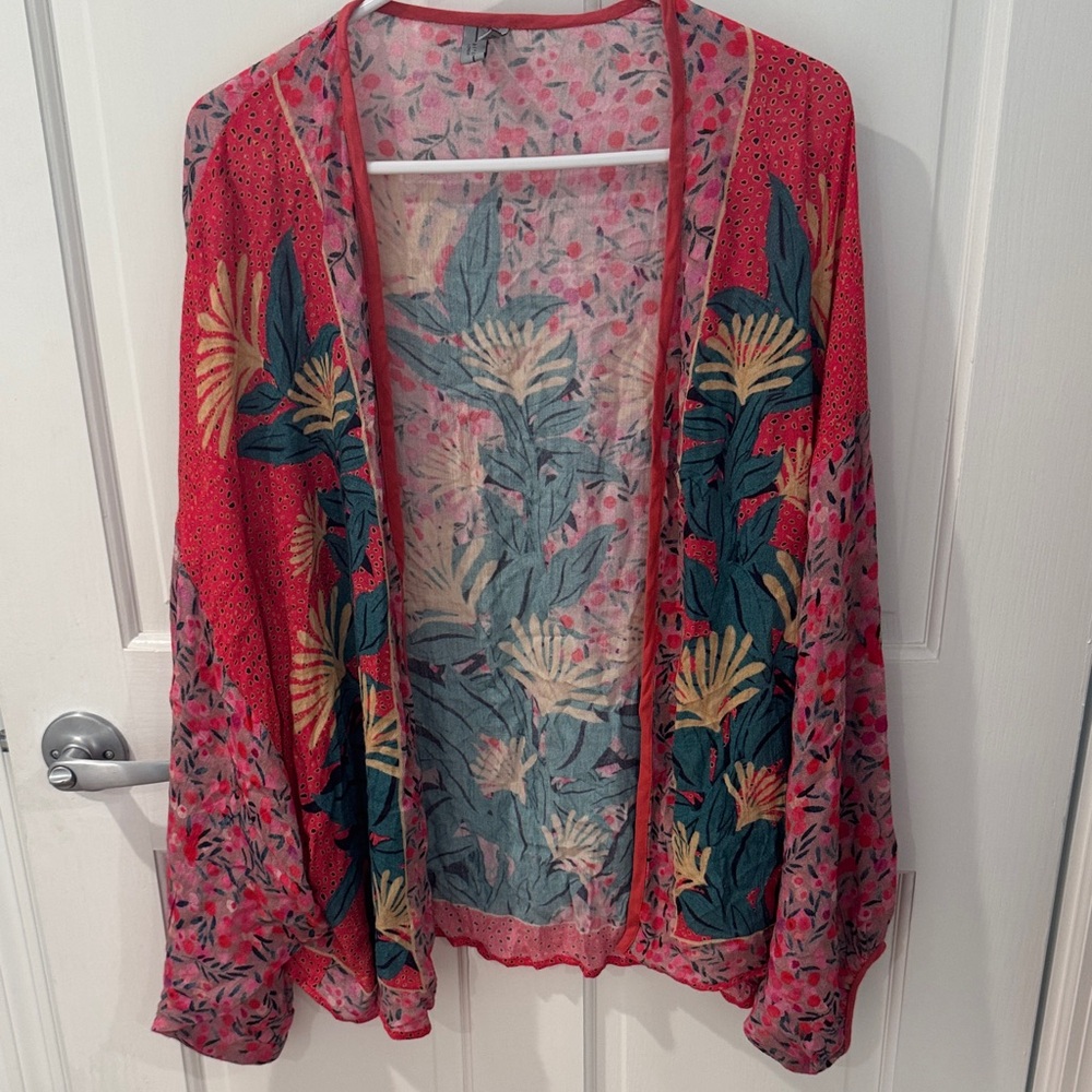 Blank London Louise Floral Kimono
